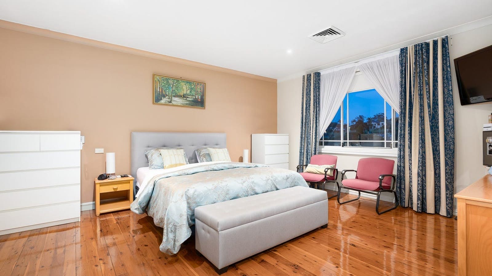Master bedroom: the original listing photograph